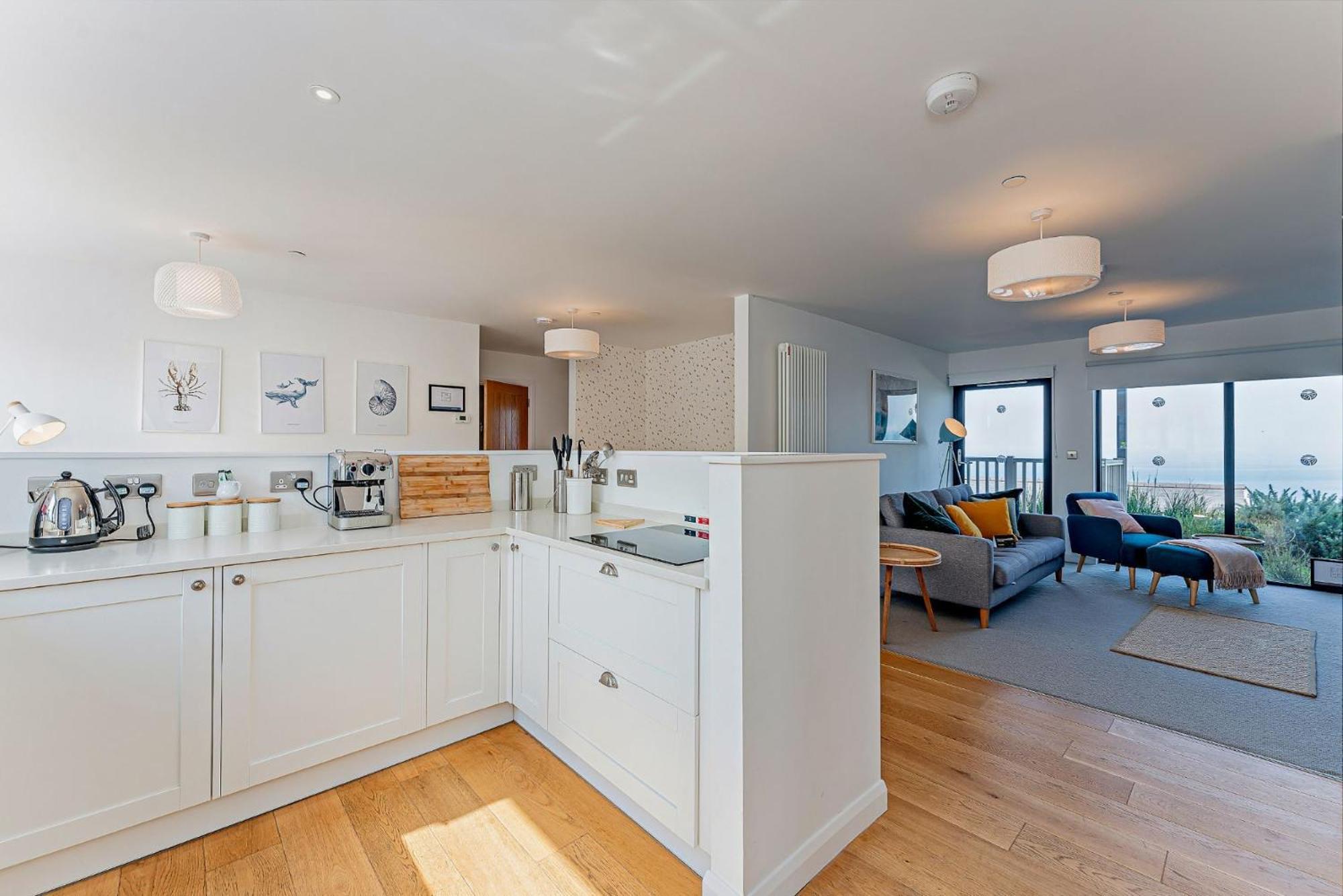 2 Bed Ground Floor Apartment - 11 Plas Pistyll Exterior photo