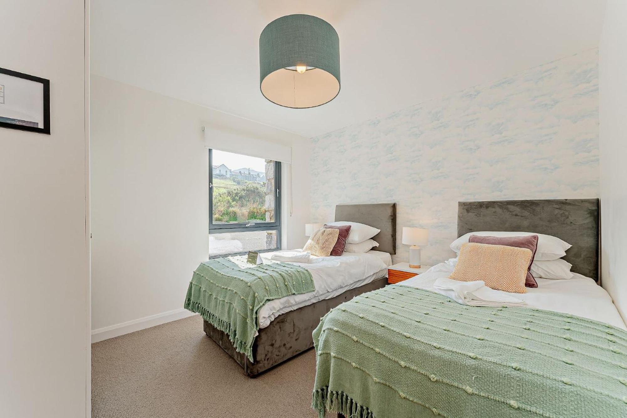 2 Bed Ground Floor Apartment - 11 Plas Pistyll Exterior photo