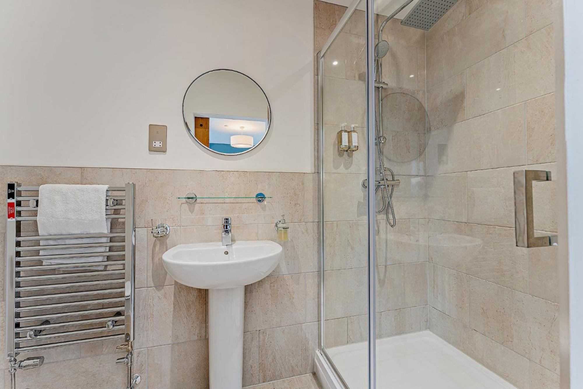 2 Bed Ground Floor Apartment - 11 Plas Pistyll Exterior photo